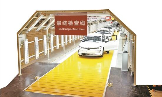 北汽集团昆明基地生产线