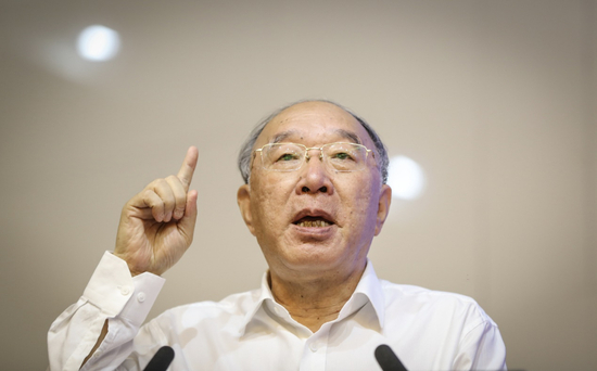 　　原重庆市市长黄奇帆，即便在退休之后，他也时常在各类场合分享自己的思考和观点。图片来源：视觉中国