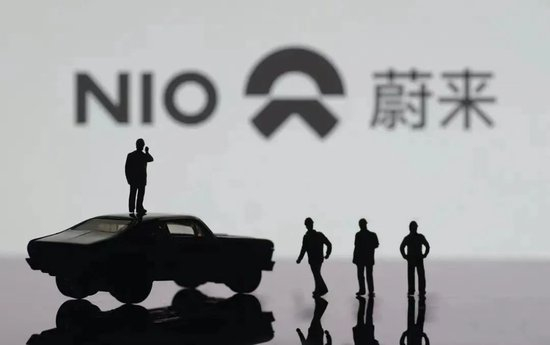 眼下蔚来遇到的问题不在少数，除了加速卖车，李斌似乎没有别的路可以走。