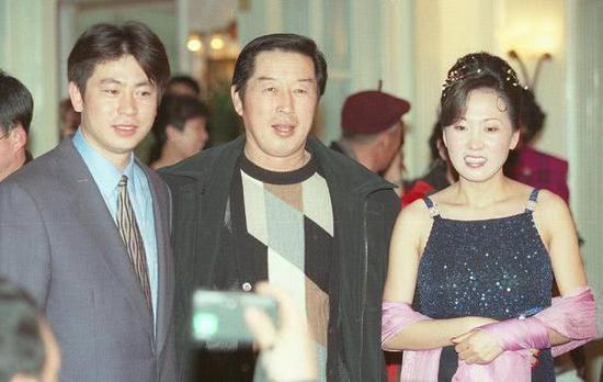 马俊仁出席弟子王军霞婚礼 @视觉中国