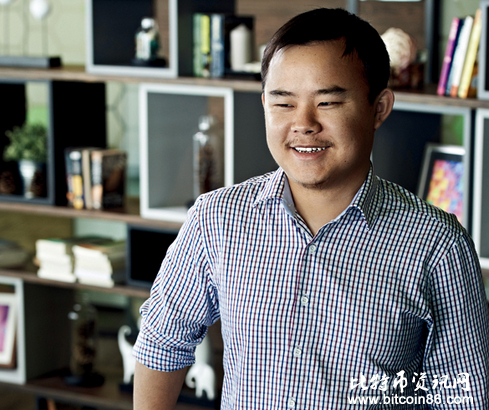  谢坚：小强矿机创始人。笔名“疯狂小强”，曾在起点中文网发表“超脑黑客”等三部网络小说，专门写电脑小白逆袭成黑客高手的故事。