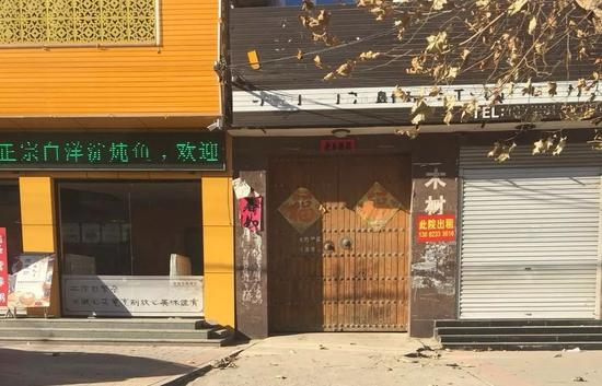 许多店面都写着“出租”&nbsp; 图 / 易方兴