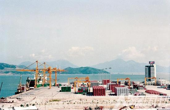 建设中的蛇口码头