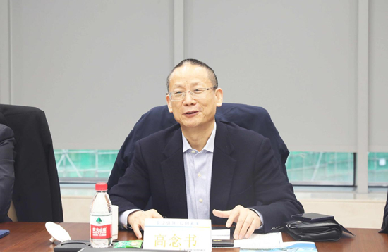 图：高念书讲话