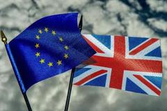 英国脱欧谈判暂停 英镑短线下挫
