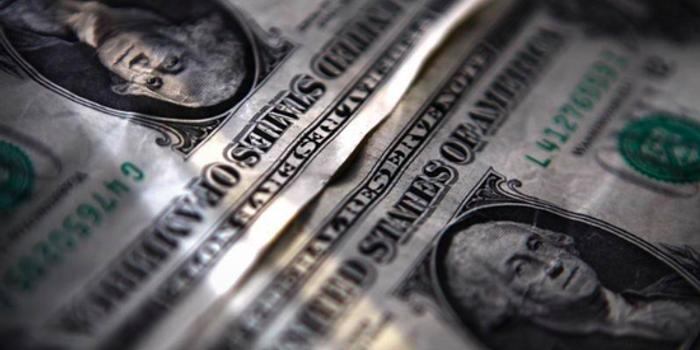 巴克莱:美元距失去储备货币地位远得很 但短期内将贬值