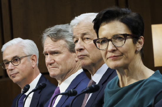 2023年，Charles Scharf（左起）、Brian Moynihan、杰米·戴蒙和Jane Fraser。