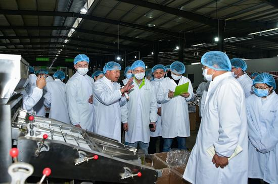 &nbsp;谢四十大师介绍传统技艺与现代设备的结合