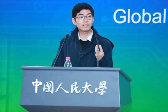 人民大学财经学院金融系副教授罗煜