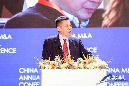 中国国际投资促进会常务副会长兼秘书长刘作章