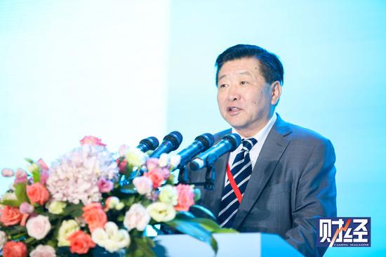 中国建筑业协会副会长兼秘书长刘锦章