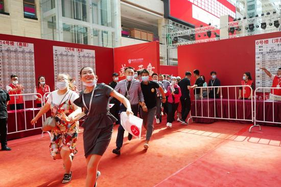 恒大银川珺睿府热销现场