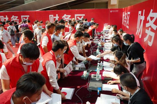 恒大银川珺睿府热销现场