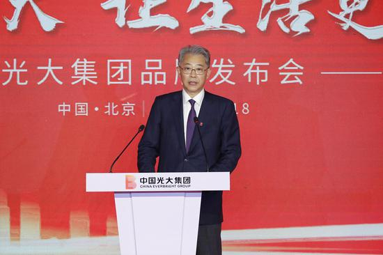 　（光大集团党委书记、董事长李晓鹏致辞）