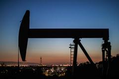 美国WTI原油收高1.5% 7年来首次站上80美元