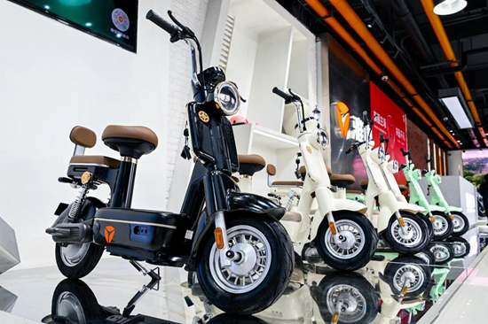 （雅迪冠能摩登）