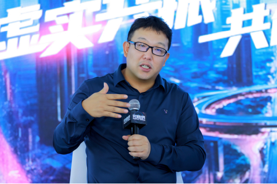 （完美世界联席CEO兼总裁鲁晓寅）