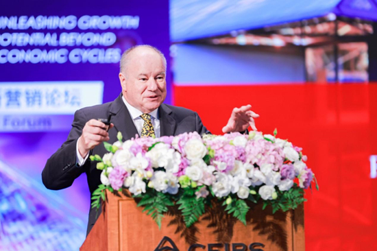 杜道明教授发表演讲