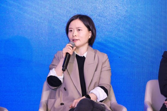 鹏华基金资产配置与基金投资部资深研究员 陈扬扬