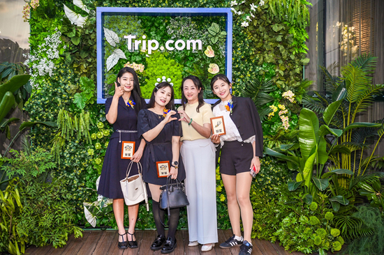 品尝云南白族三道茶