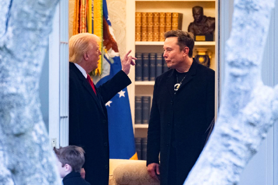 （今年3月，特朗普和马斯克在白宫）