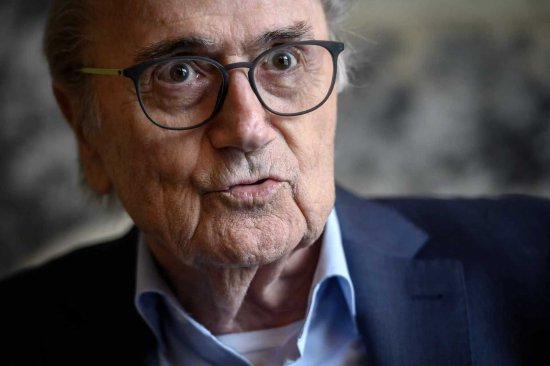 国际足联前主席塞普·布拉特告诫球迷远离今夏在美国举行的世界杯。