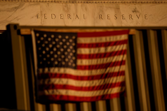 2025 年 12 月 9 日，美国华盛顿哥伦比亚特区，马里纳・S・埃克尔斯联邦储备委员会大楼正在进行翻修工程。该大楼是美国联邦储备系统理事会的主要办公场所。