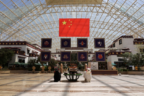 受春节旺季需求旺盛及商务出行回暖提振，洲际酒店集团大中华区客房收入增速加快至 5.7%。