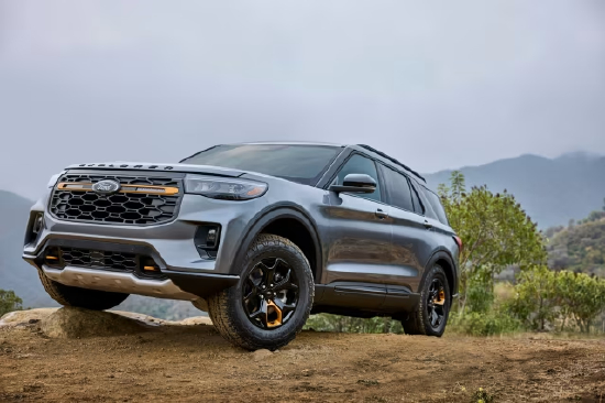 福特正在推出具备越野能力的 SUV 与皮卡版本，更新产品序列。