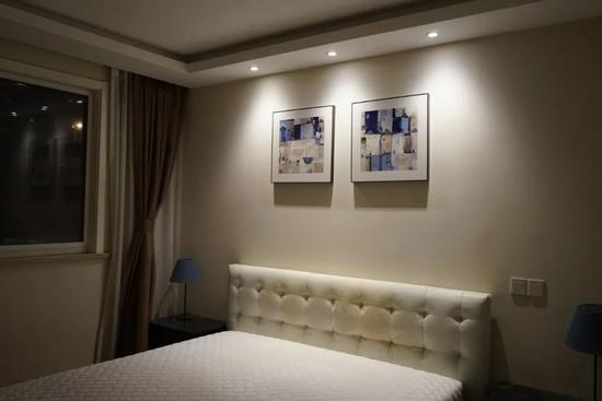 JING搬走时，给房子拍的告别照