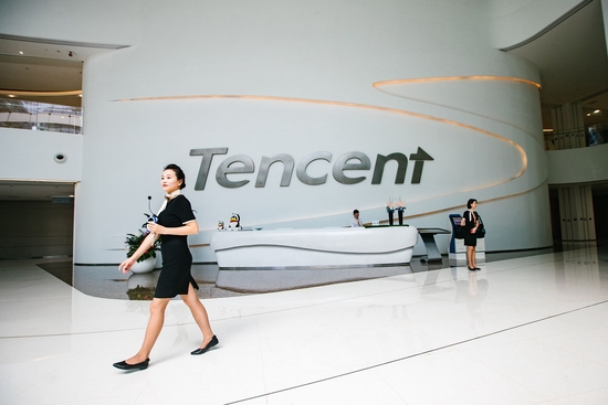 腾讯成都大厦前台 图片来源：每经记者 张建 摄