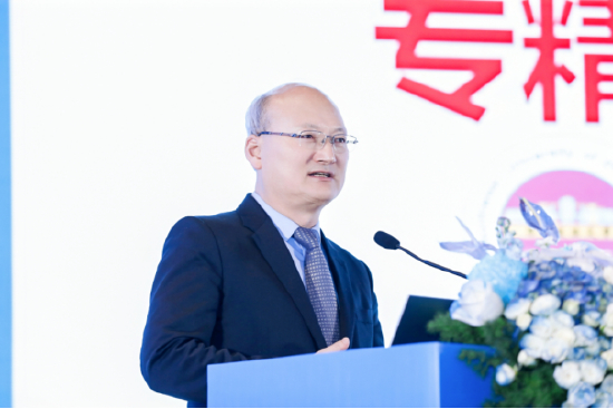 西北政法大学金融与法律研究院院长、教授、博士生导师强力