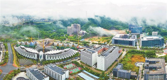 一场以“数字”为媒的变革，正悄然发生在大浪时尚小镇。