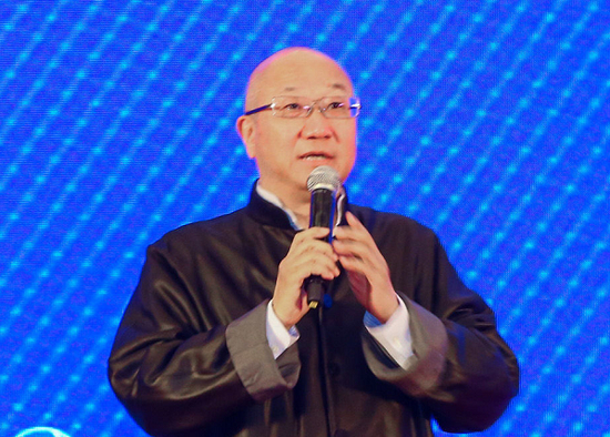 万通控股董事长 冯仑