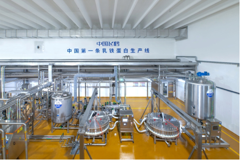 图：中国第一条乳铁蛋白生产线