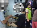 塑料袋狂装3斤黄芥末酱？ 山姆免费小料台被“薅秃”，网友：这吃相真难看！