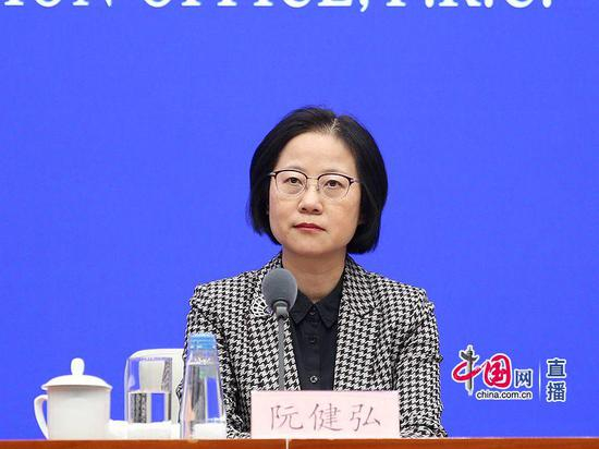 中国人民银行新闻发言人、调查统计司司长阮健弘