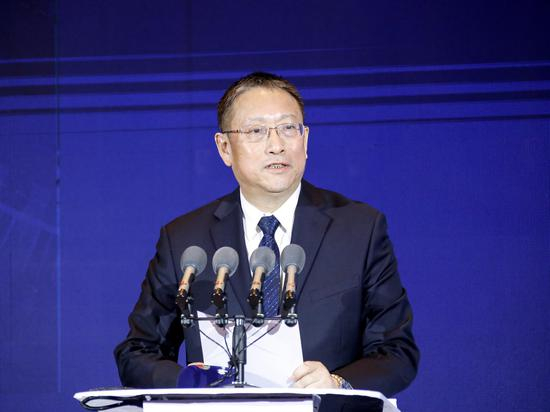 全国政协副主席、民革中央常务副主席郑建邦