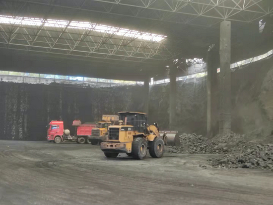 山西介休某煤矿矿棚。图片来源：时代财经 魏亚霖/摄