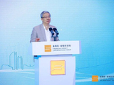 易纲：实体经济是金融的根基 金融是实体经济的血脉