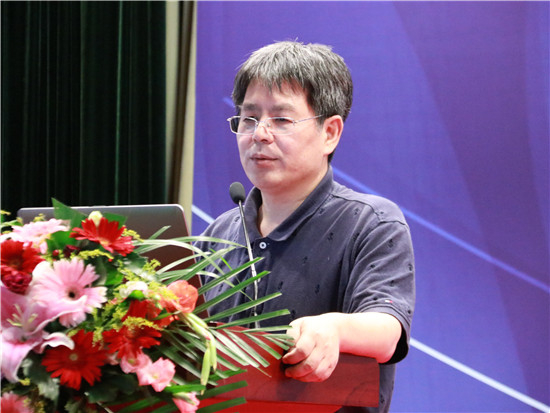 国务院发展研究中心社会发展研究部副部长李建伟