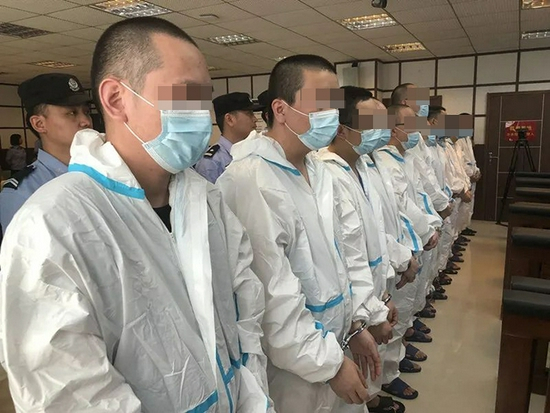 岳阳中院2000万荐股骗局案中的被告人。来源：岳阳中院