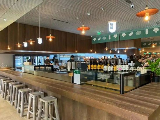 老乡鸡深圳门店，图源老乡鸡官方微博 