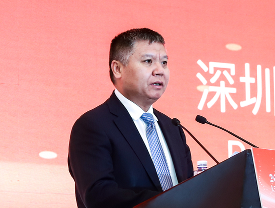 深圳市人民政府副市长、党组成员王立新