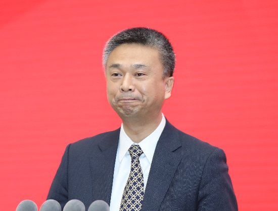 中国证监会期货部副主任严绍明