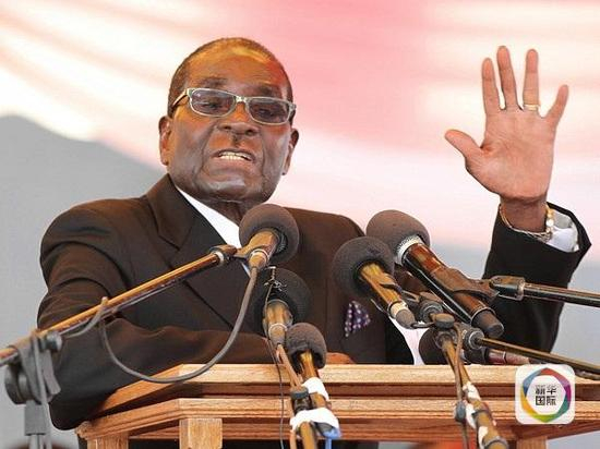 12月22日，津巴布韦总统穆加贝发表讲话。（新华社发）