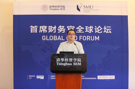 　　“首席财务官全球论坛”于2016年4月13日在北京清华大学经管学院举办，上图为红杉资本中国基金副总裁钱骥。