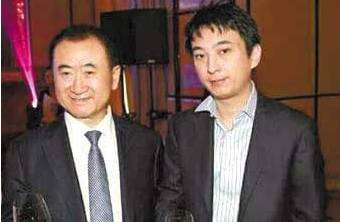 王健林和王思聪。