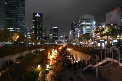 资料图片：首尔夜景