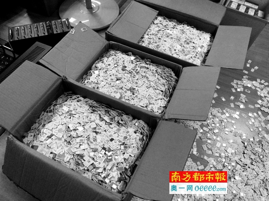 犯罪团伙作案所用手机sim卡。&nbsp;绍兴公安供图